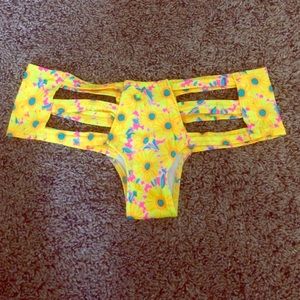cut out rave bottoms