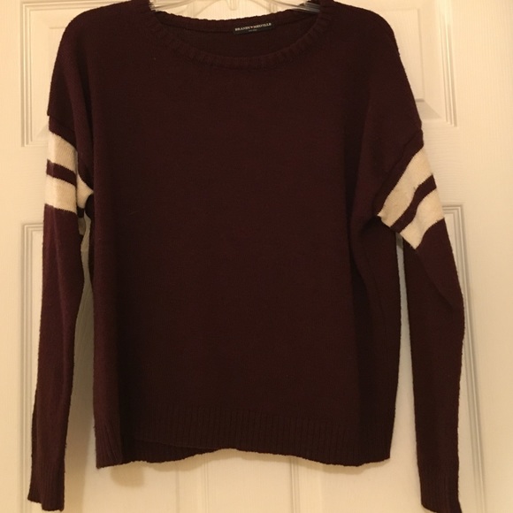 Brandy Melville Veena