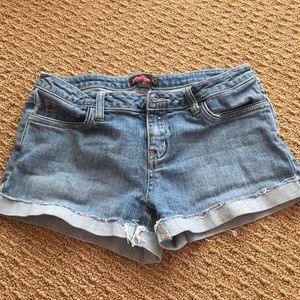HIGH WAISTED DENIM SHORTS
