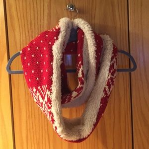 Abercrombie & Fitch Infinity Scarf