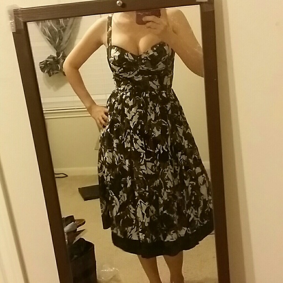 Cute petite midi dress by Maria Bianca nero