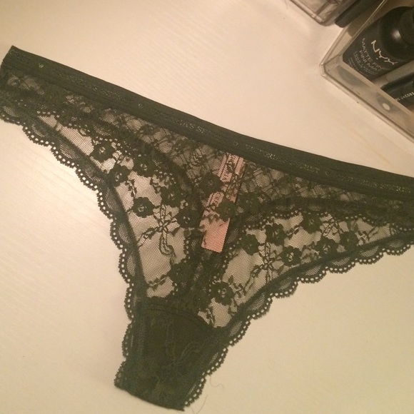 Victoria's Secret Lace Thong NTW