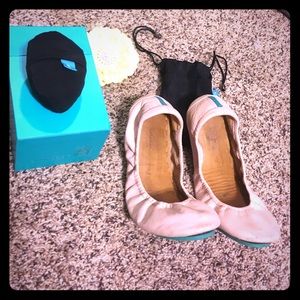 size 7 ballerina pink Tieks! lots of life left!