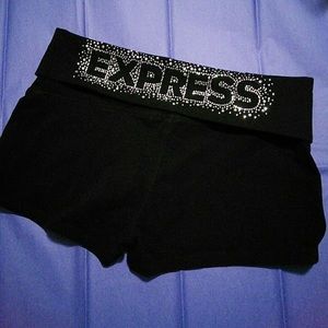 Express yoga black shorts size large