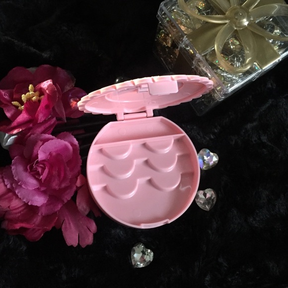 💞Lashes storage container💞 - Picture 3 of 3