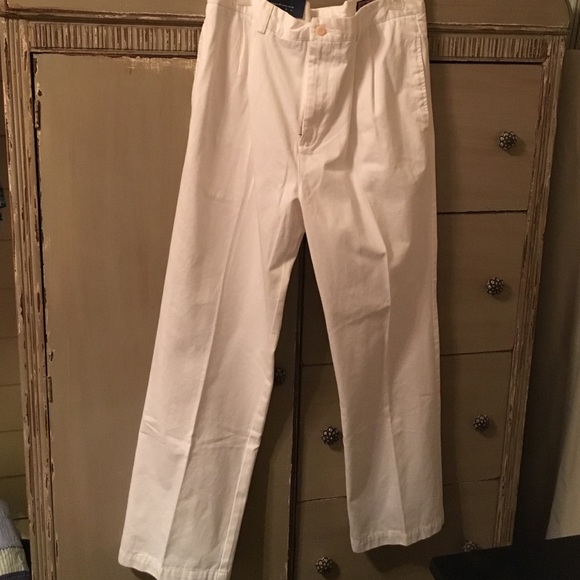 Vineyard Vines white pants