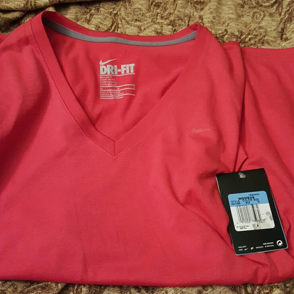 Nike tee