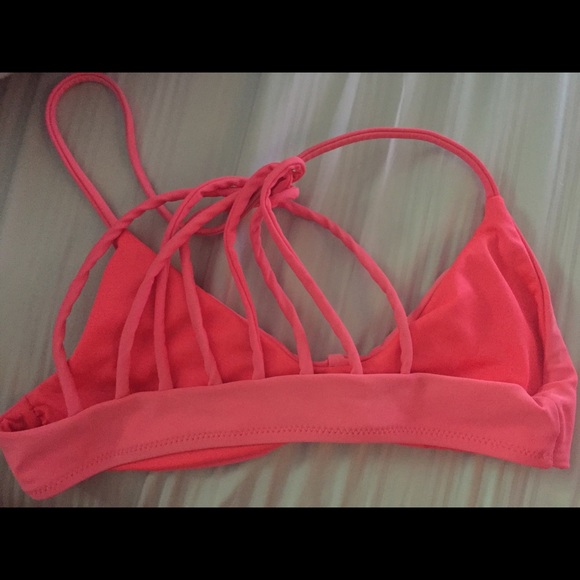 Volcom bikini top - Picture 2 of 2