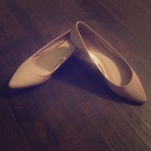 Mossimo sz 10 nude flats.