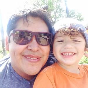 Meet your Posher, Josue