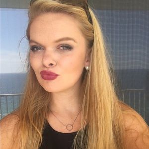 Meet your Posher, Alexa