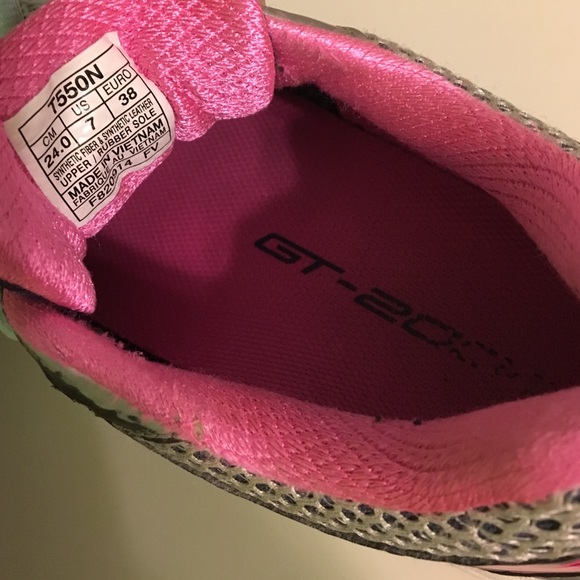 ASICS GT-2000 - Picture 2 of 2