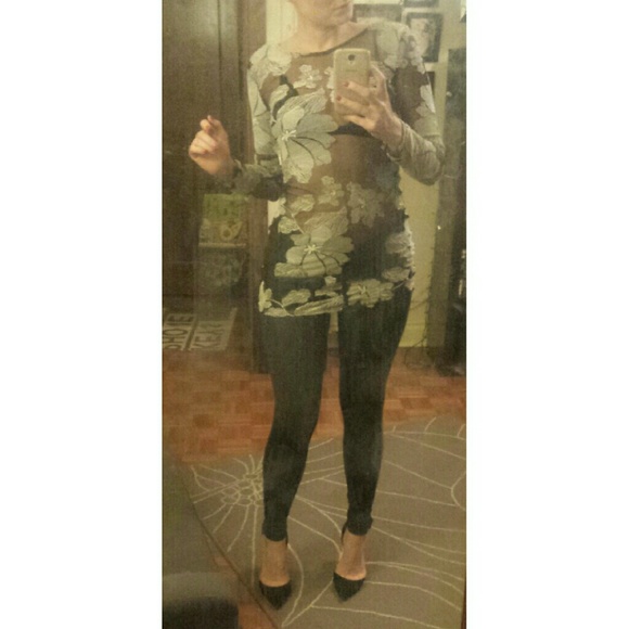 Akira long sleeve sheer flower detail dress/top - Picture 4 of 5