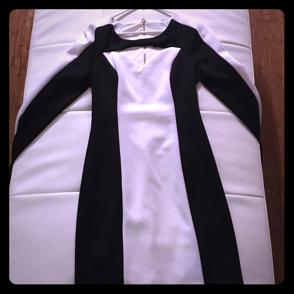 "Guess" long Sleeved dress worn once
