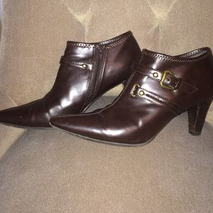 Nine West brown ankle boots, size 8