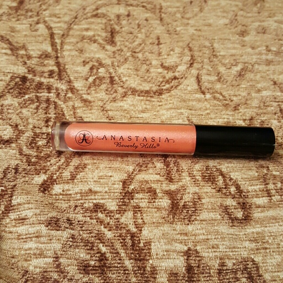 Lip gloss