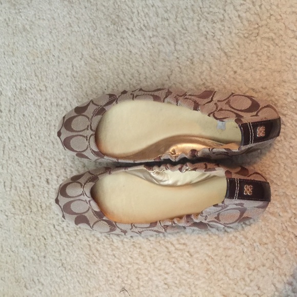 Coach flats - Picture 1 of 1