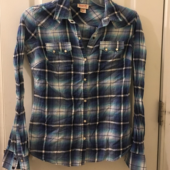 Blue plaid button down top