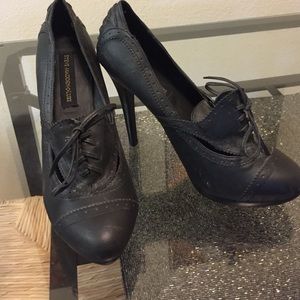Steve Madden Luxe black pumps!
