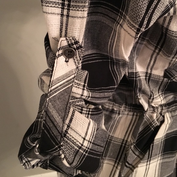 🆕💖LAST ONE💖Cute Plaid Drawstring Shirtdress - Picture 2 of 4