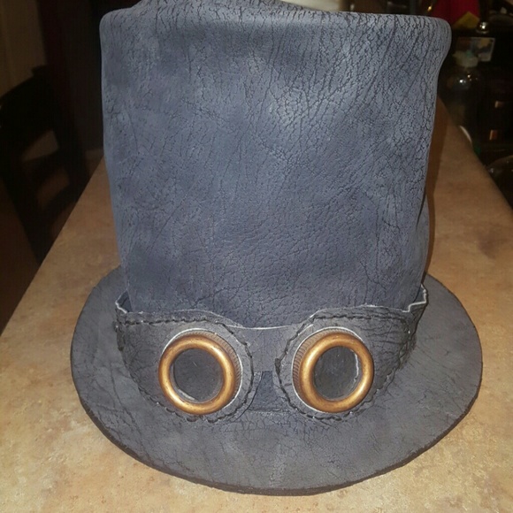 Top Hat Custom