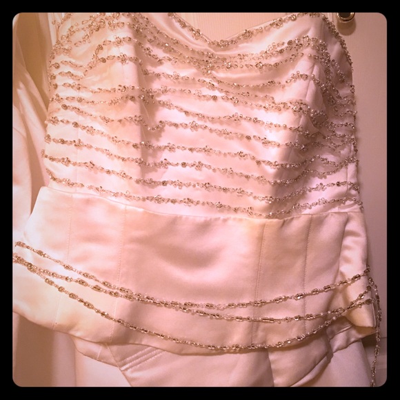 Diamond White 3 piece wedding gown w/Swarovski