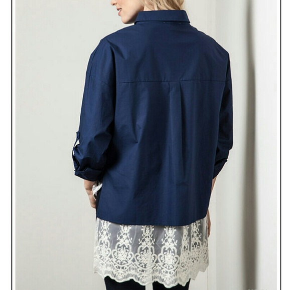 β¨BUTTON DOWN TOP - Picture 7 of 8