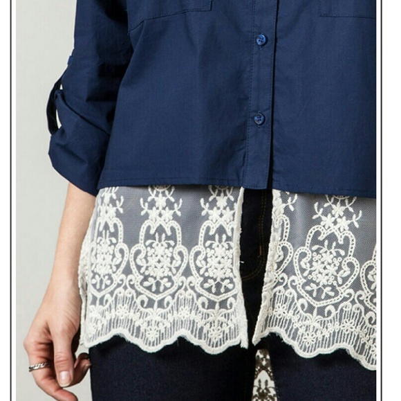 β¨BUTTON DOWN TOP - Picture 8 of 8