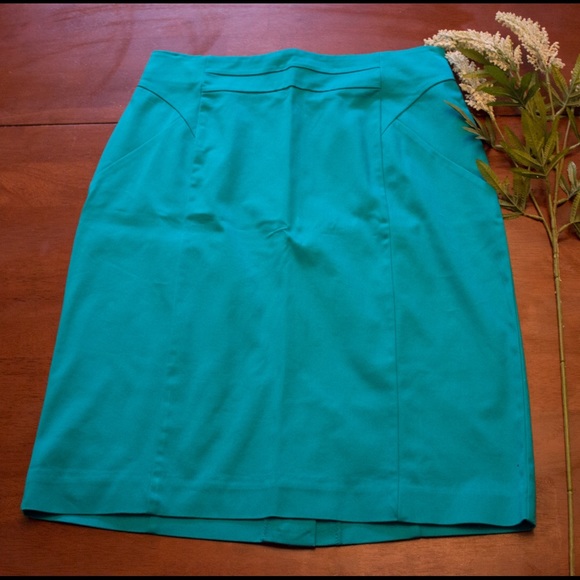 🔹Worthington Pencil Skirt🔹