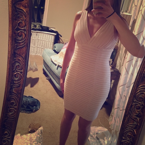 BRAND NEW Daisy Cream Dress