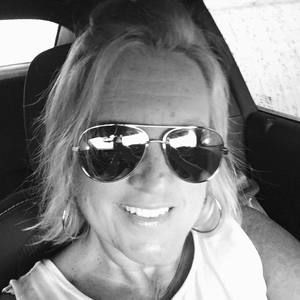 Meet your Posher, Joan