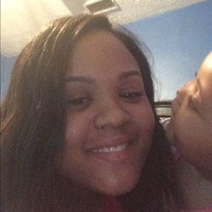 Meet your Posher, Adriene