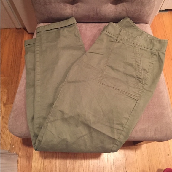 Army green Loft Chinos