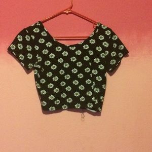 Black, daisy print crop top