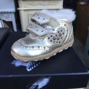 Toddler new geox sneakers