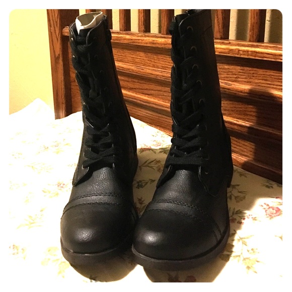 Black Combat boots - Picture 1 of 2