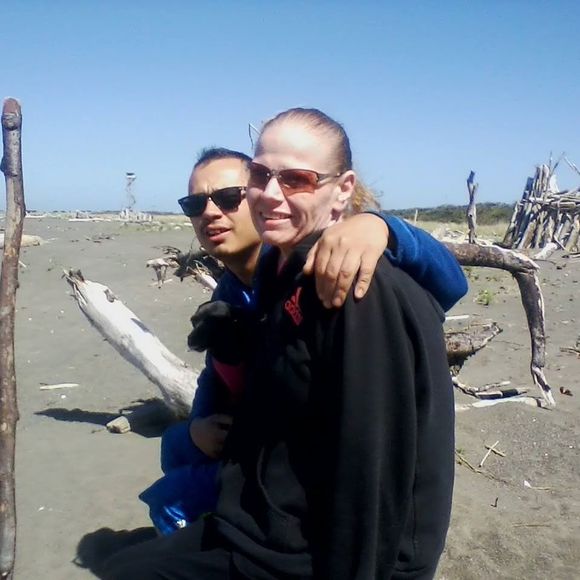 Meet your Posher, Saresaq