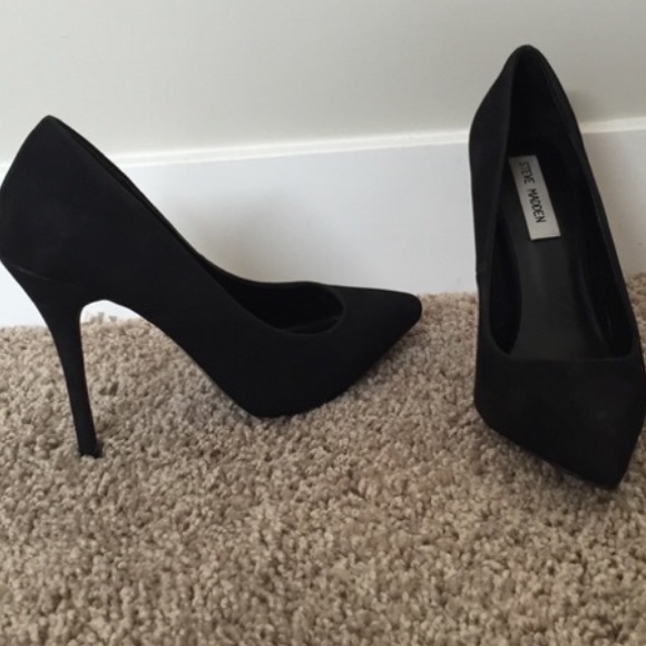 Steve Madden suede heel