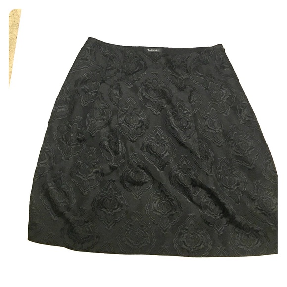 🚨PRICE DROP NWT🚨Never Worn Talbots Brocade Skirt