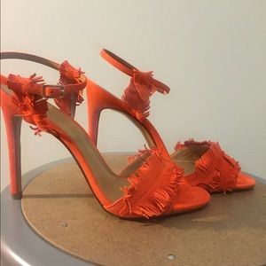 Banana Republic statement heels - size 8.5