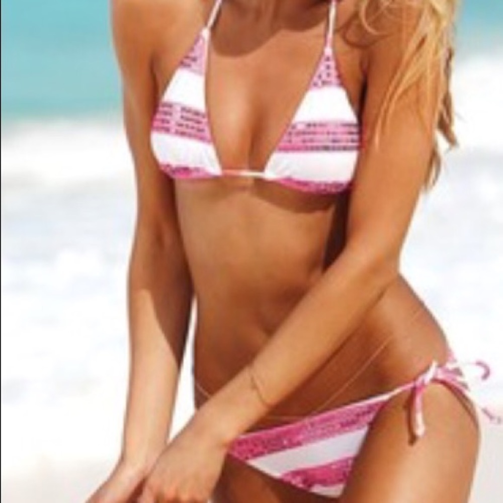NWOT Victoria's Secret Pink & White String Bikini