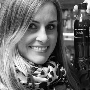 Meet your Posher, Caitlin