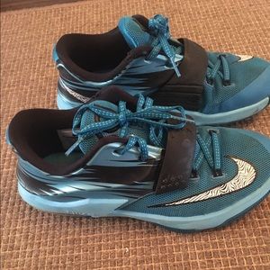 Youth Nike KD basketball shoes