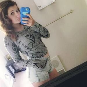 Meet your Posher, Caitlin