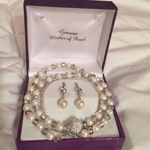 Pearl necklace & earrings. Brand new, never used