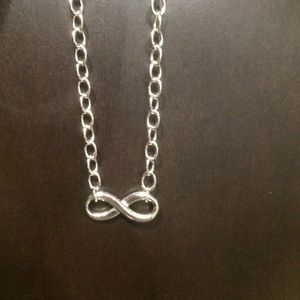 BRAND NEW Tiffany&Co Infinity Necklace
