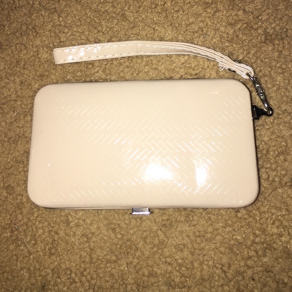 iPhone 5/5s Phone Case Wristlet