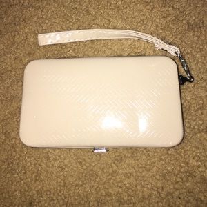 iPhone 5/5s Phone Case Wristlet