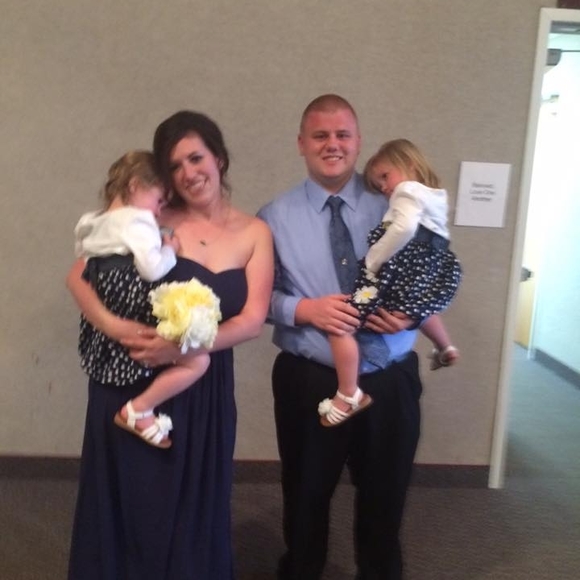 Meet your Posher, Nicole - Picture 1 of 1