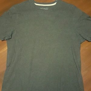 Banana Republic tee